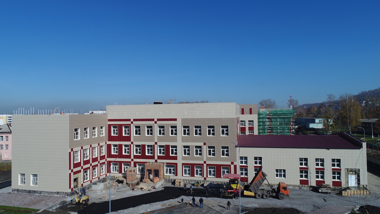 ООО «Монтажэнергострой» в рамках договора-подряда продолжает строительство школы №81 в Новокузнецке